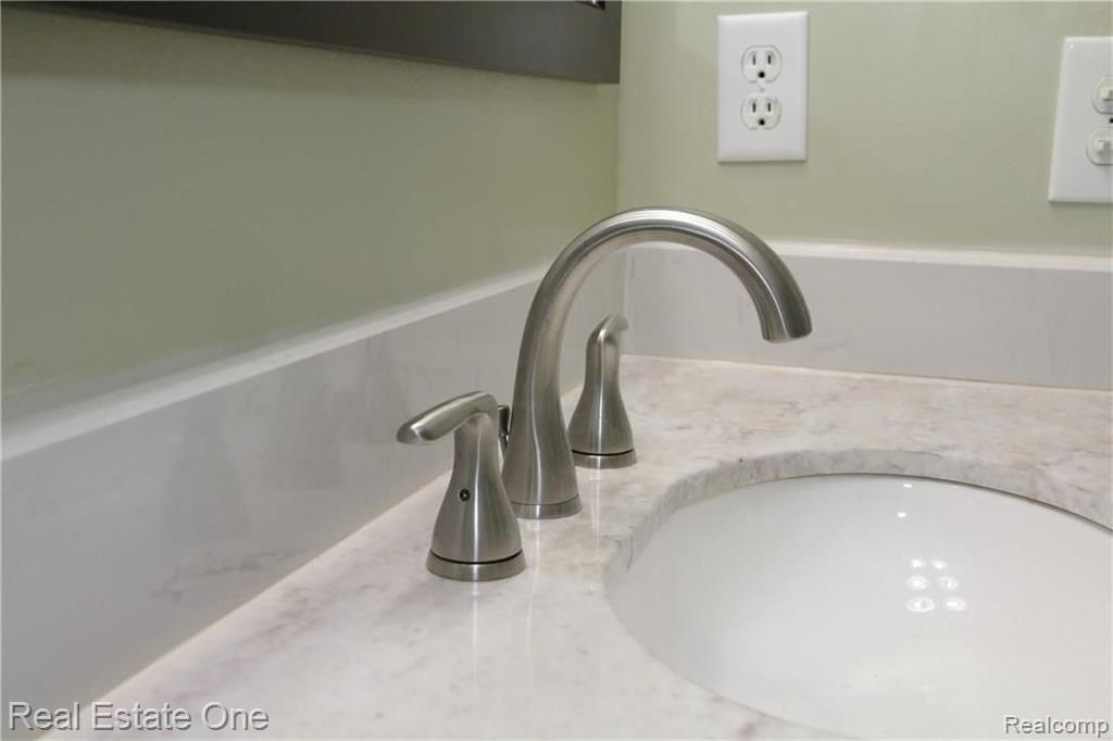 30060 Twelve Mile Road, Unit 86 Farmington, MI 48334 - Photo 21 of 25