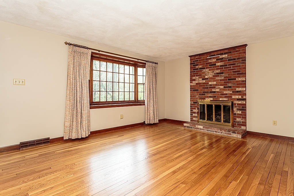 4 Wagontrail Road Chelmsford, MA 01824 - Photo 11 of 27 Gallery Image 11