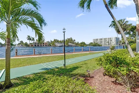 a view of a entrance of the house
