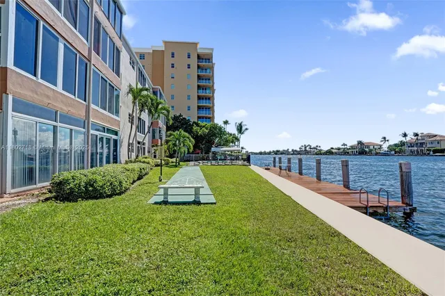 a view of building with yard