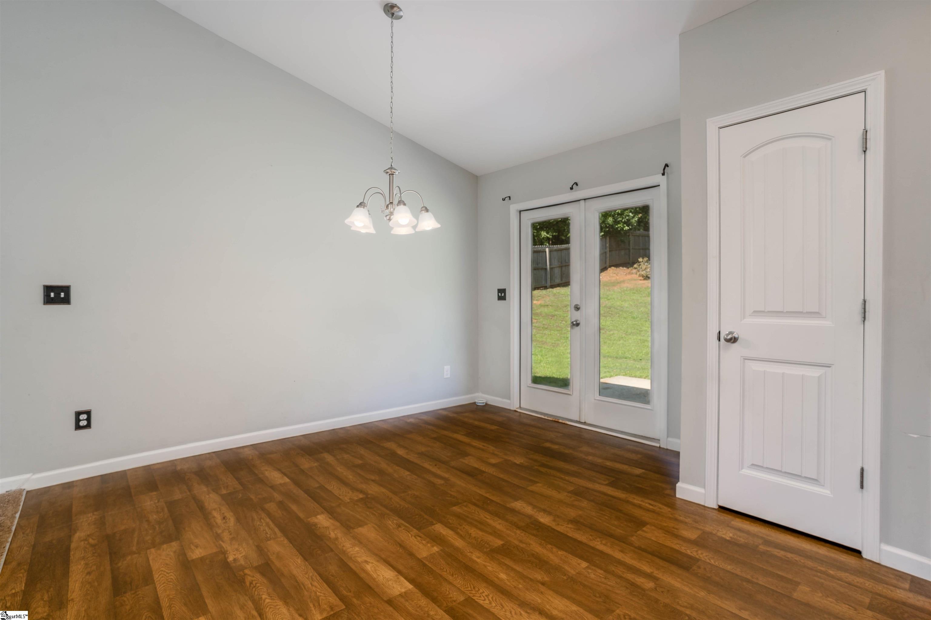 233 Redcoat Court Simpsonville, SC 29680 - Photo 11 of 33