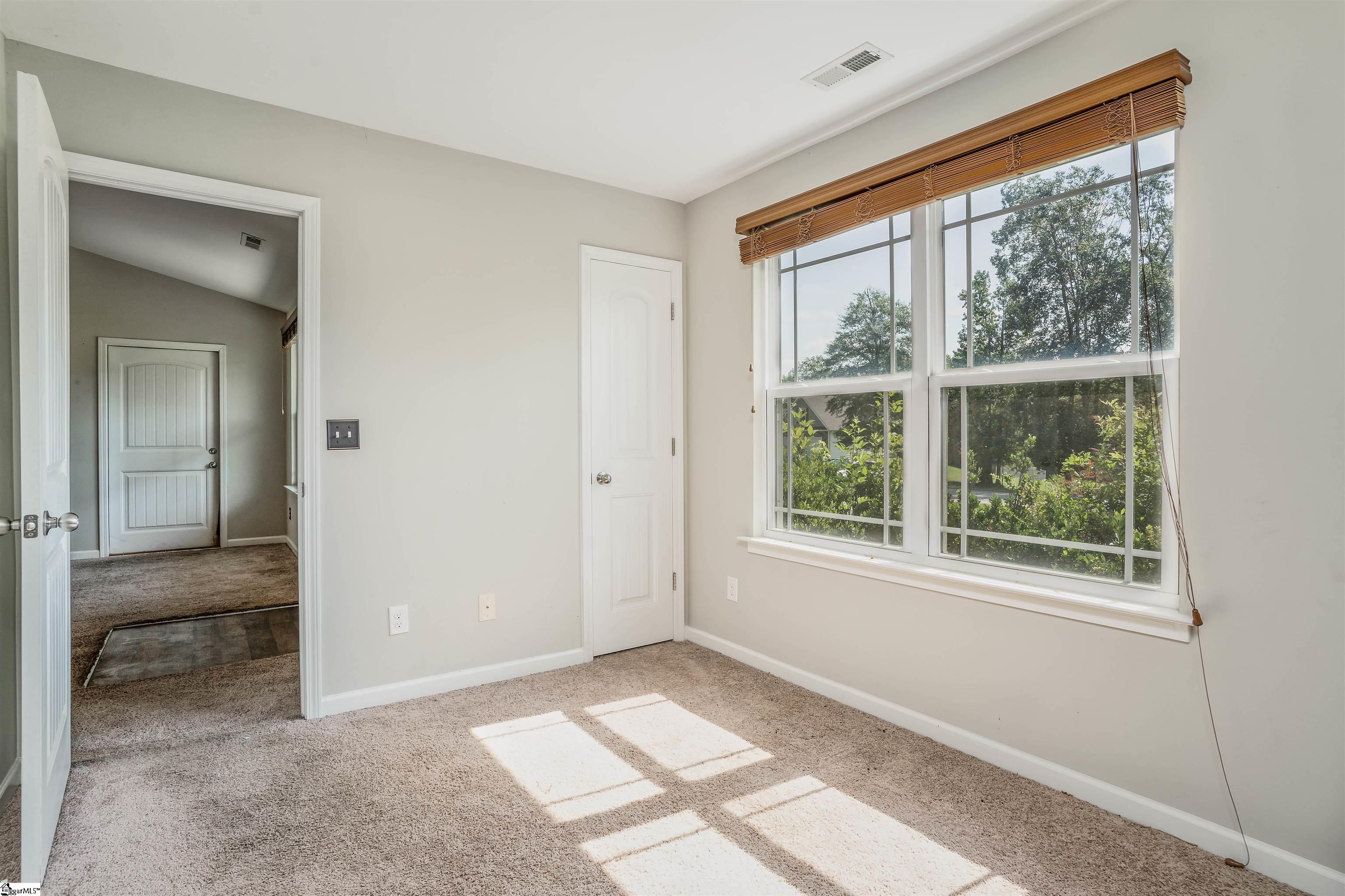 233 Redcoat Court Simpsonville, SC 29680 - Photo 14 of 33