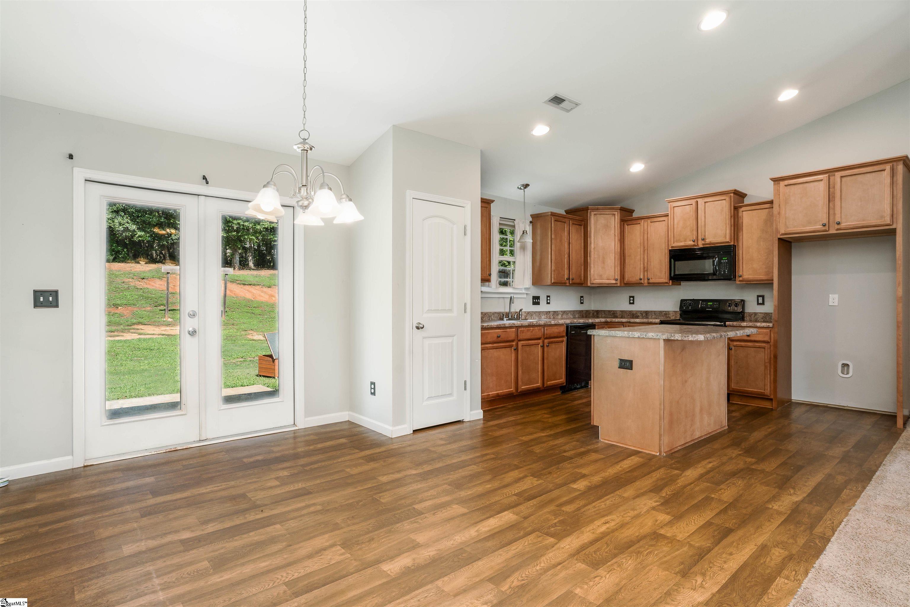 233 Redcoat Court Simpsonville, SC 29680 - Photo 7 of 33