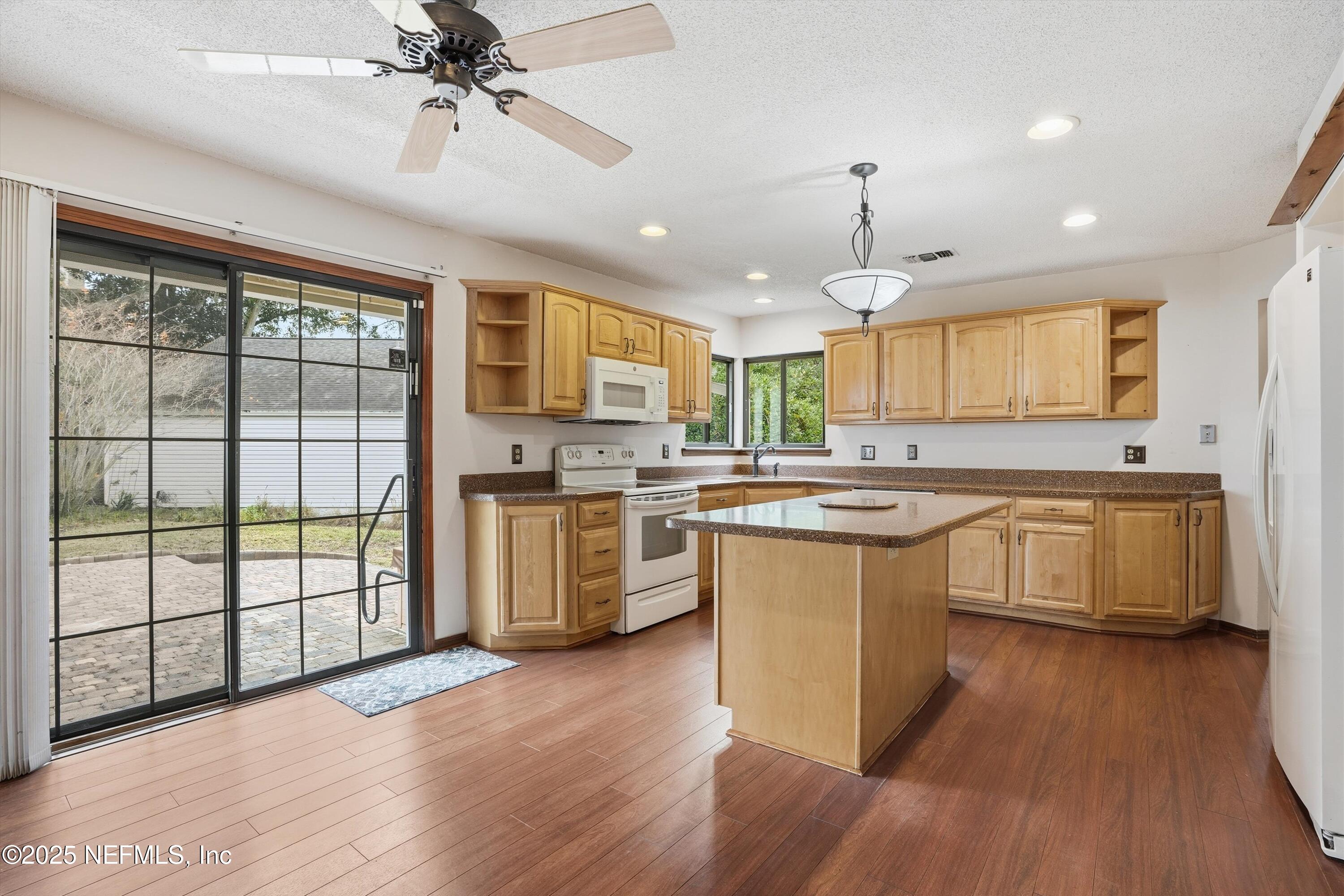 11672 Brush Ridge Circle South Jacksonville, FL 32225 - Photo 11 of 42 12-Kitchen