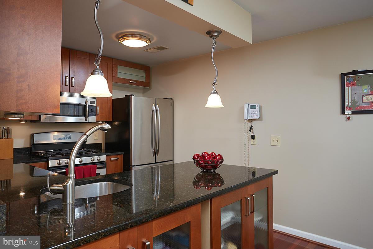 115 Timberbrook Lane, Unit 104 Gaithersburg, MD 20878 - Photo 6 of 28