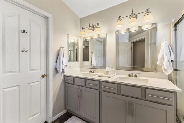 $4,300 | 10340 East Caribbean Lane, Scottsdale, AZ 85255