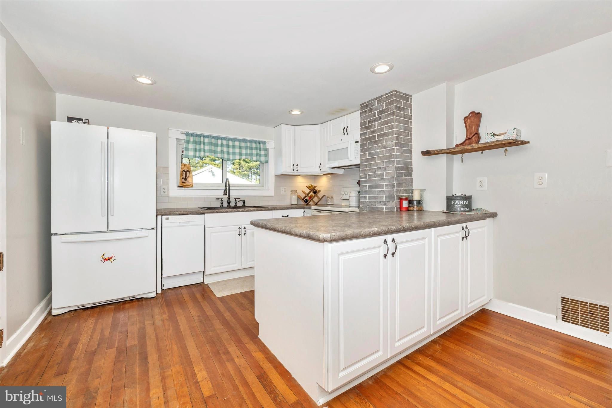 22716 Cavetown Church Road Smithsburg, MD 21783 - Photo 11 of 33 Gallery Image 11