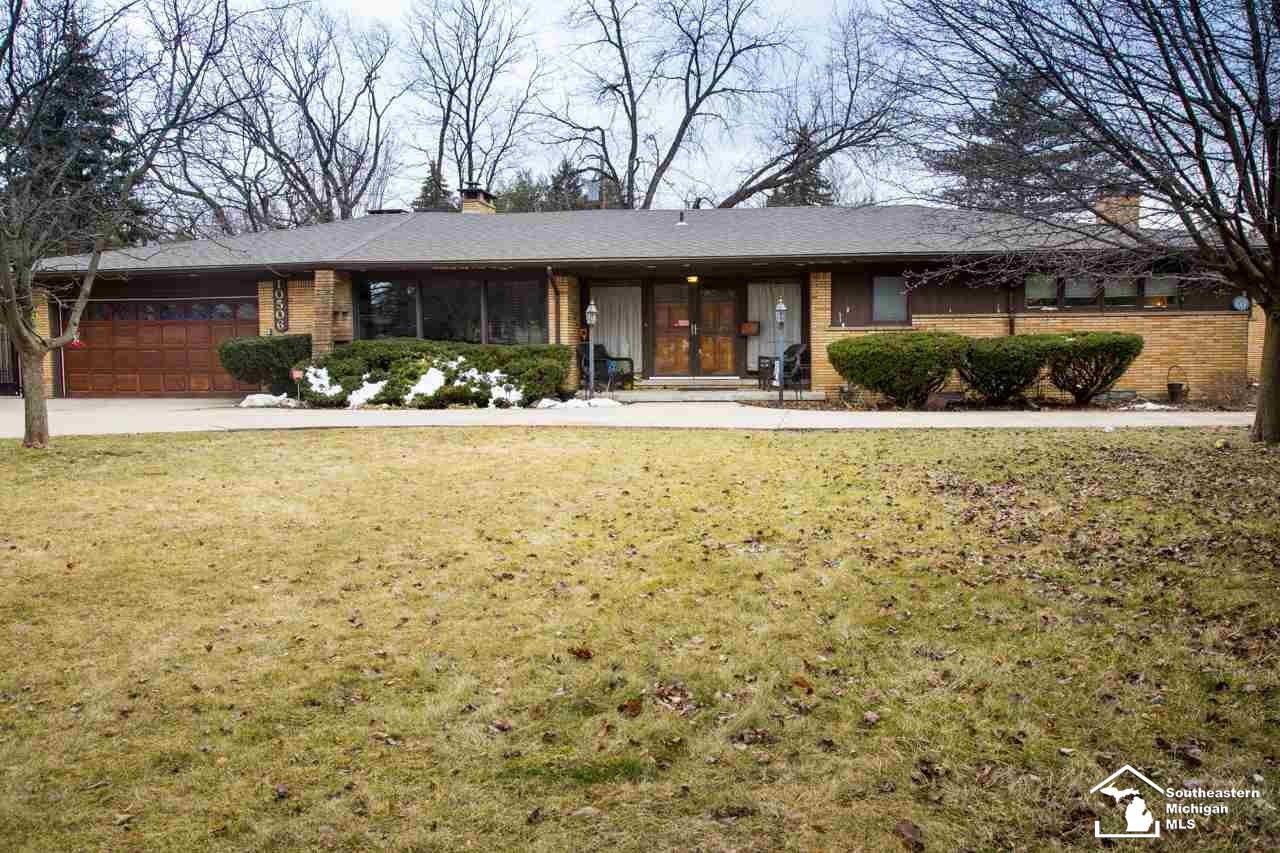 10506 Reeck Road Allen Park, MI 48101 - Photo 1 of 98 31342138.JPG