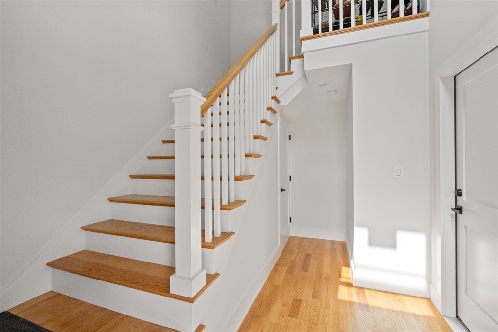 20 Ufford Street, Unit 1 Boston, MA 02124 - Photo 3 of 28