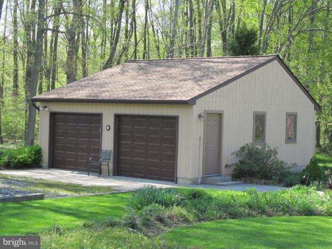 1723 Tower Road Aberdeen, MD 21001 - Photo 2 of 6 Garage