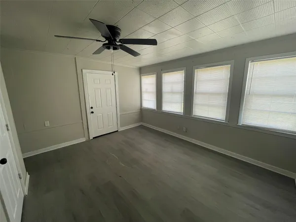 $1,995 | 6139 Belcrest Street, Houston, TX 77033