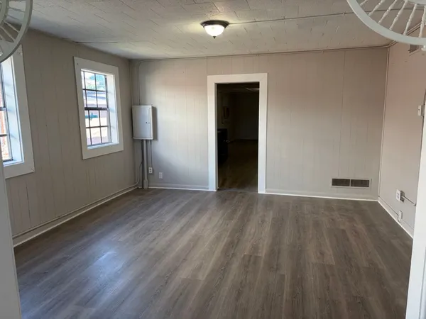 $1,995 | 6139 Belcrest Street, Houston, TX 77033