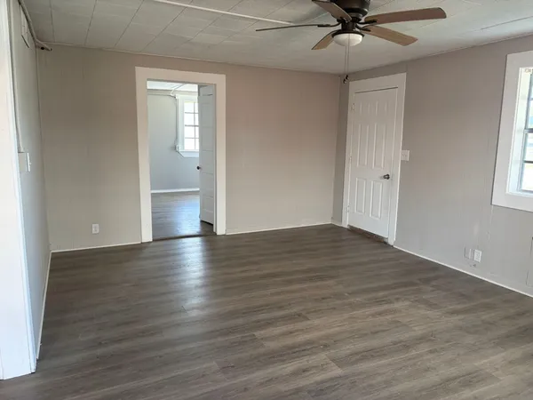 $1,995 | 6139 Belcrest Street, Houston, TX 77033
