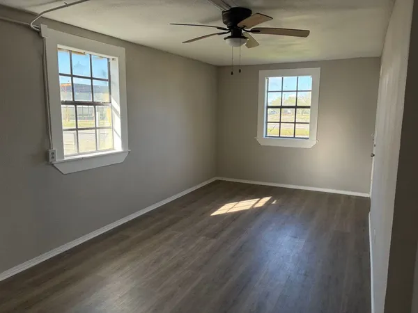 $1,995 | 6139 Belcrest Street, Houston, TX 77033