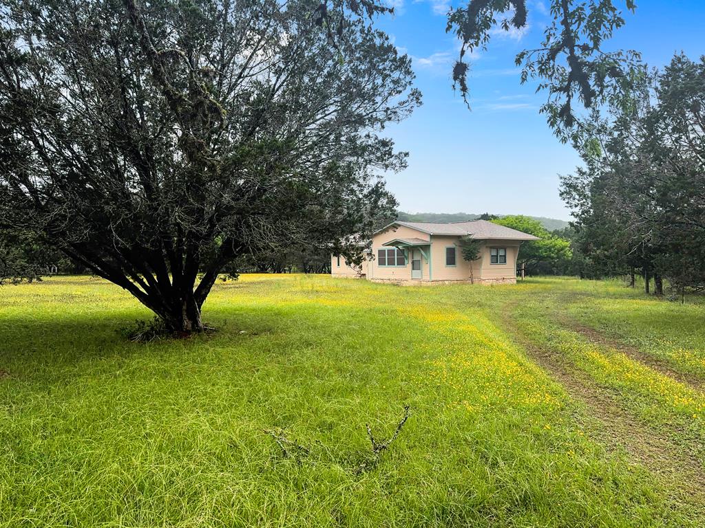 135 Molina Kerrville, TX 78028 - Photo 1 of 1 Main View