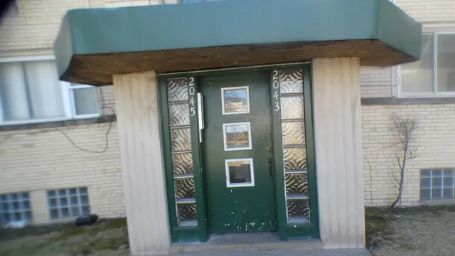 $54,000 | 2043 East 72nd Street, Unit 1C, Chicago, IL 60649