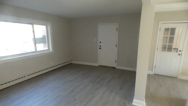 $54,000 | 2043 East 72nd Street, Unit 1C, Chicago, IL 60649