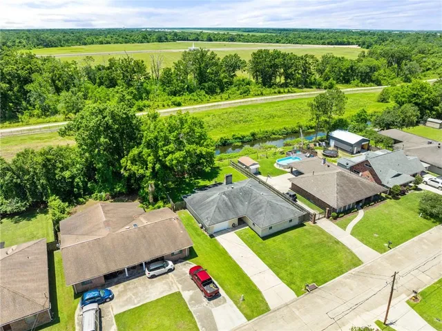 $2,350 | 509 Moncla Avenue, Belle Chasse, LA 70037