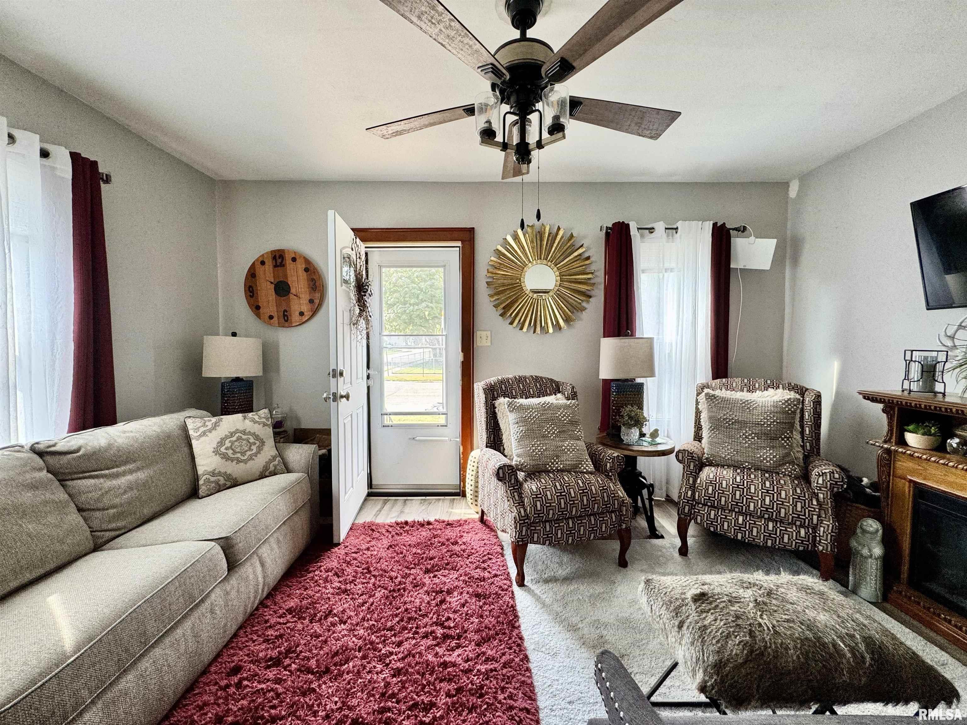 419 13th Avenue Fulton, IL 61252 - Photo 5 of 16