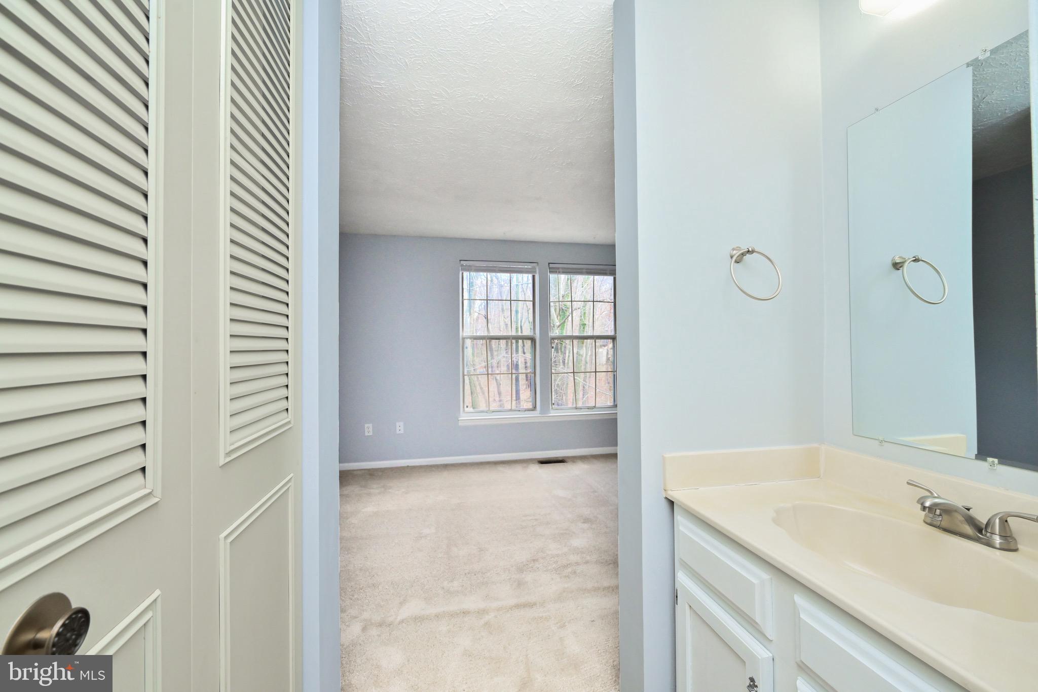 1613 Fieldthorn Drive Reston, VA 20194 - Photo 22 of 30