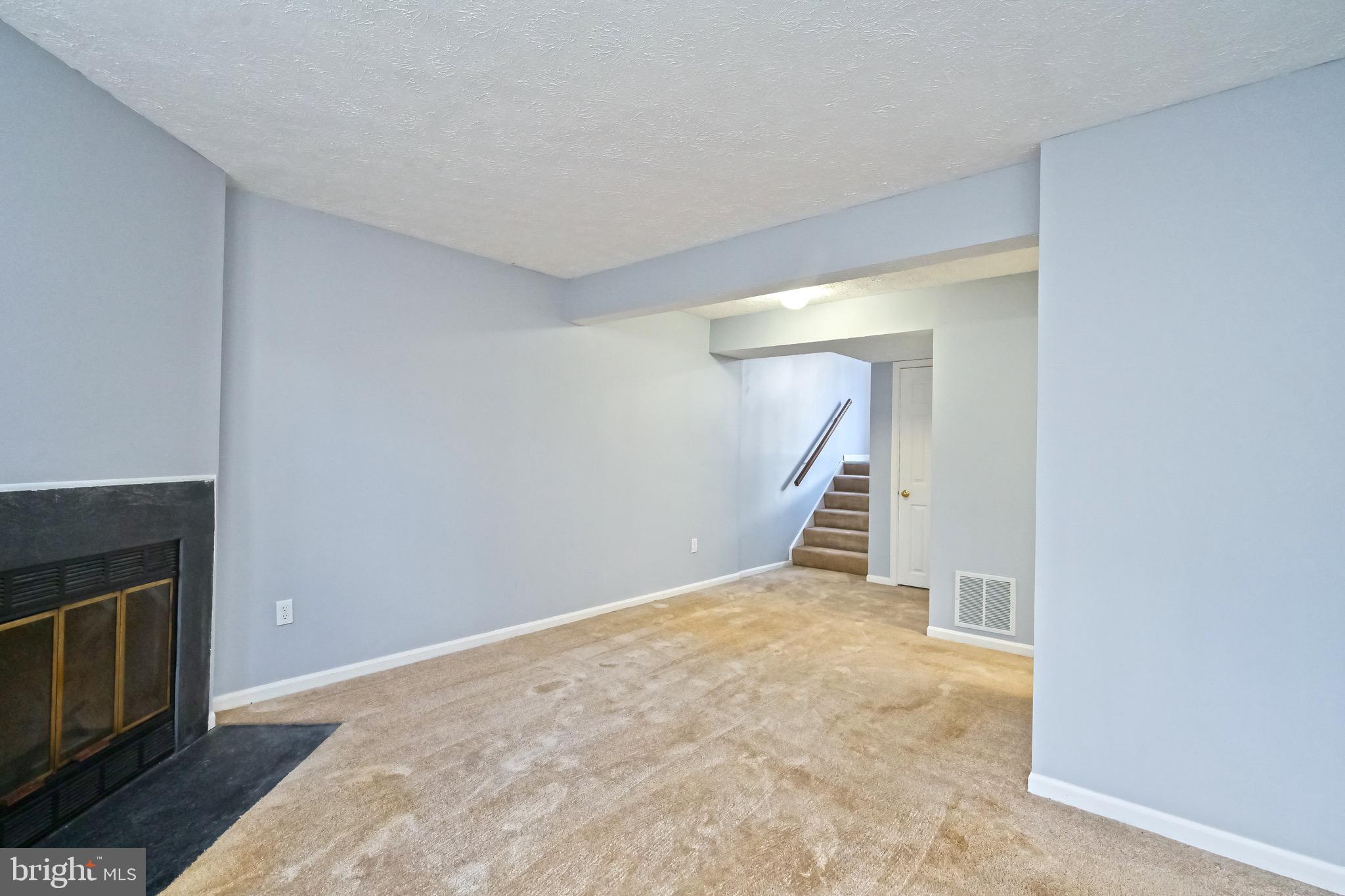 1613 Fieldthorn Drive Reston, VA 20194 - Photo 25 of 30