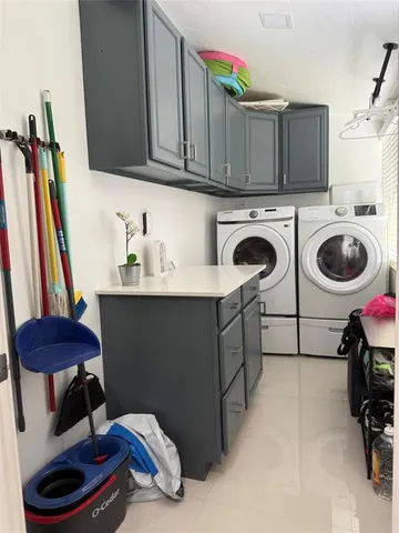 $590,000 | 823 North 20th Court, Hollywood, FL 33020