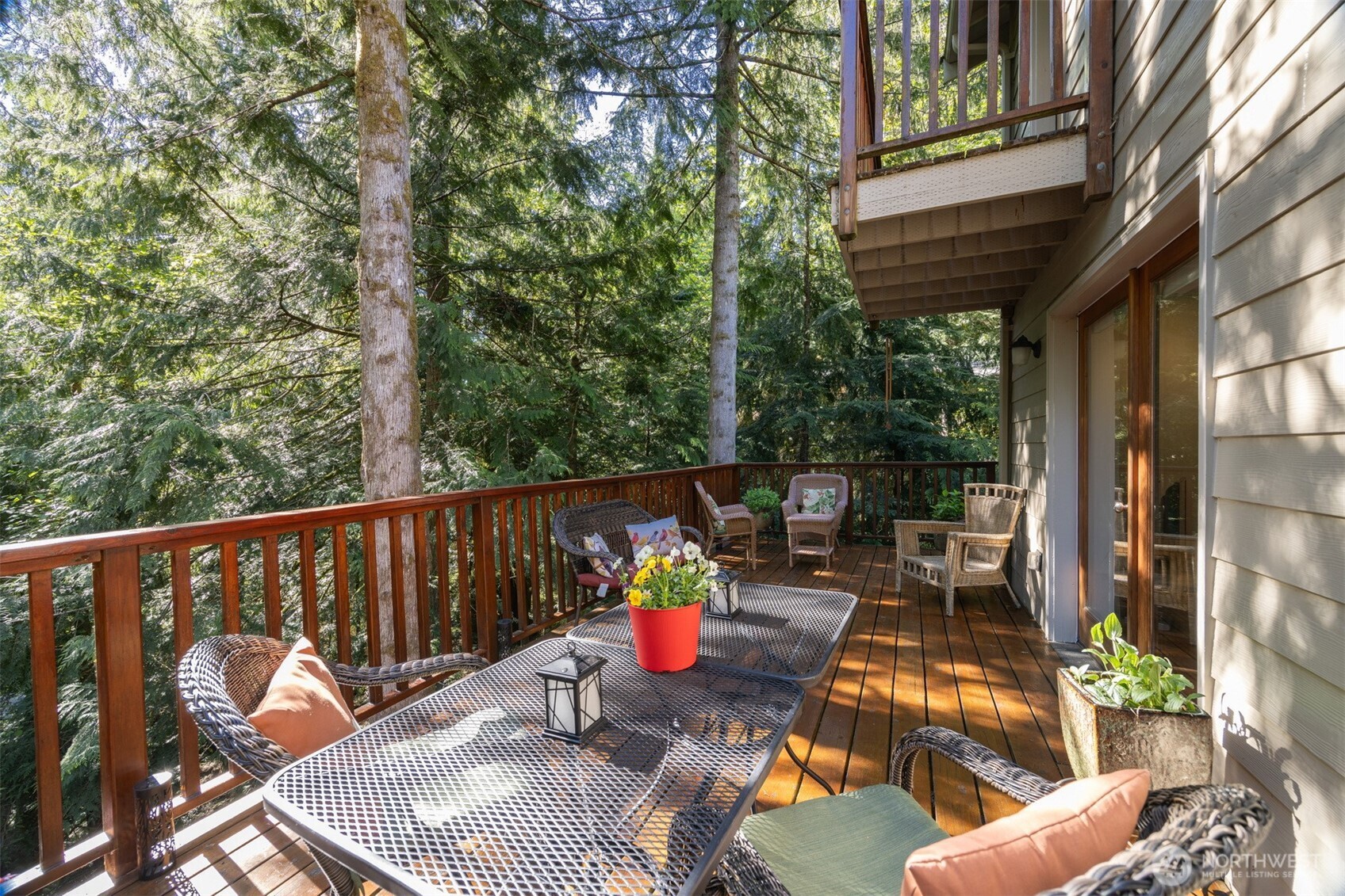 337 Sudden Valley Drive Bellingham, WA 98229 - Photo 20 of 40 a view of a chairs and tables in the balcony