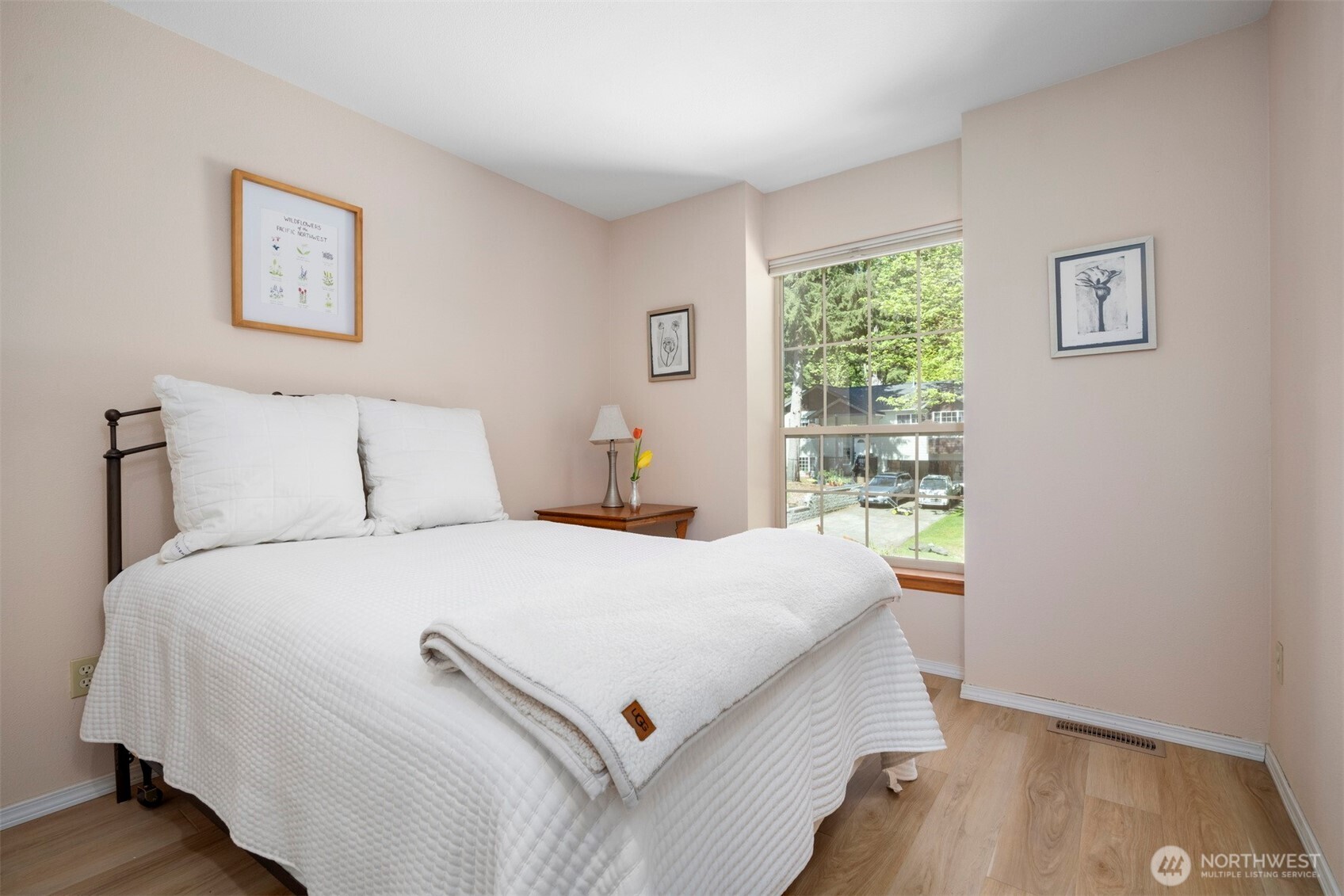 337 Sudden Valley Drive Bellingham, WA 98229 - Photo 27 of 40 a bedroom with a bed and a window