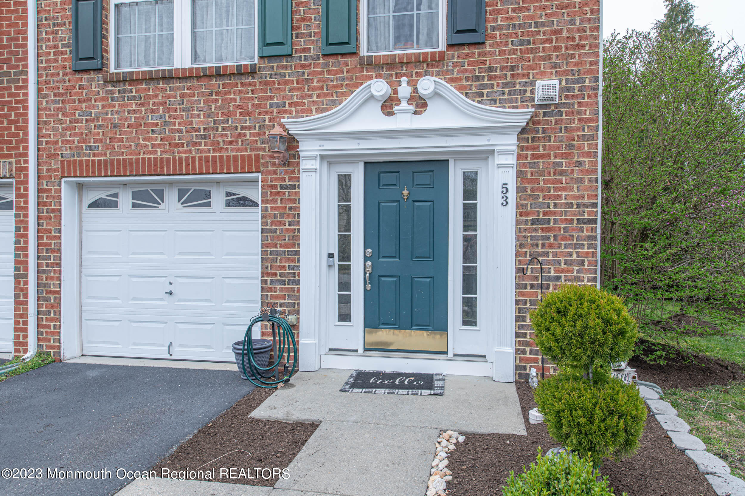 53 Abby Road Farmingdale, NJ 07727 - Photo 2 of 27 jt-44