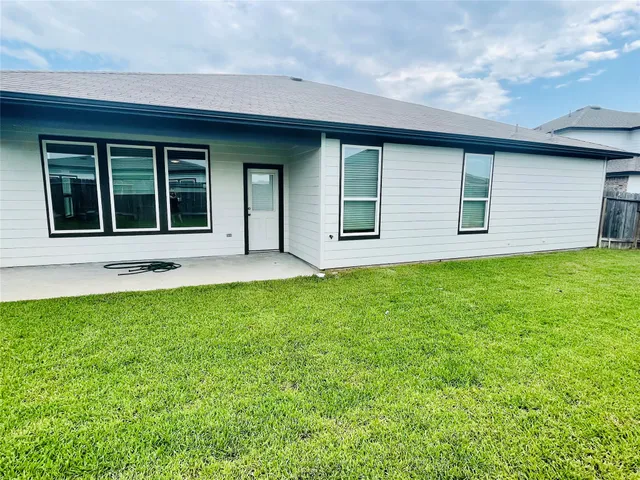 a front view of house with yard