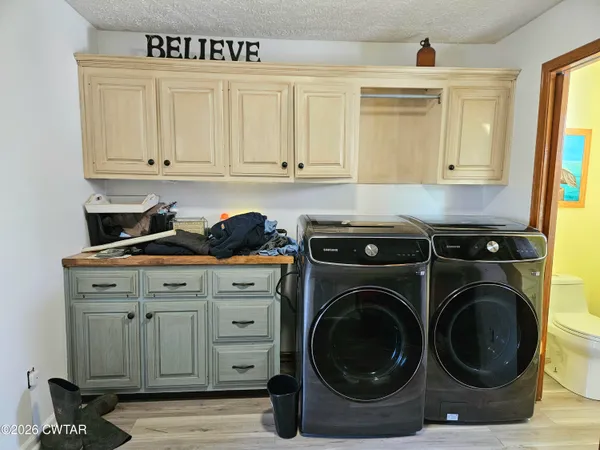 a view of an outdoor space and a yard