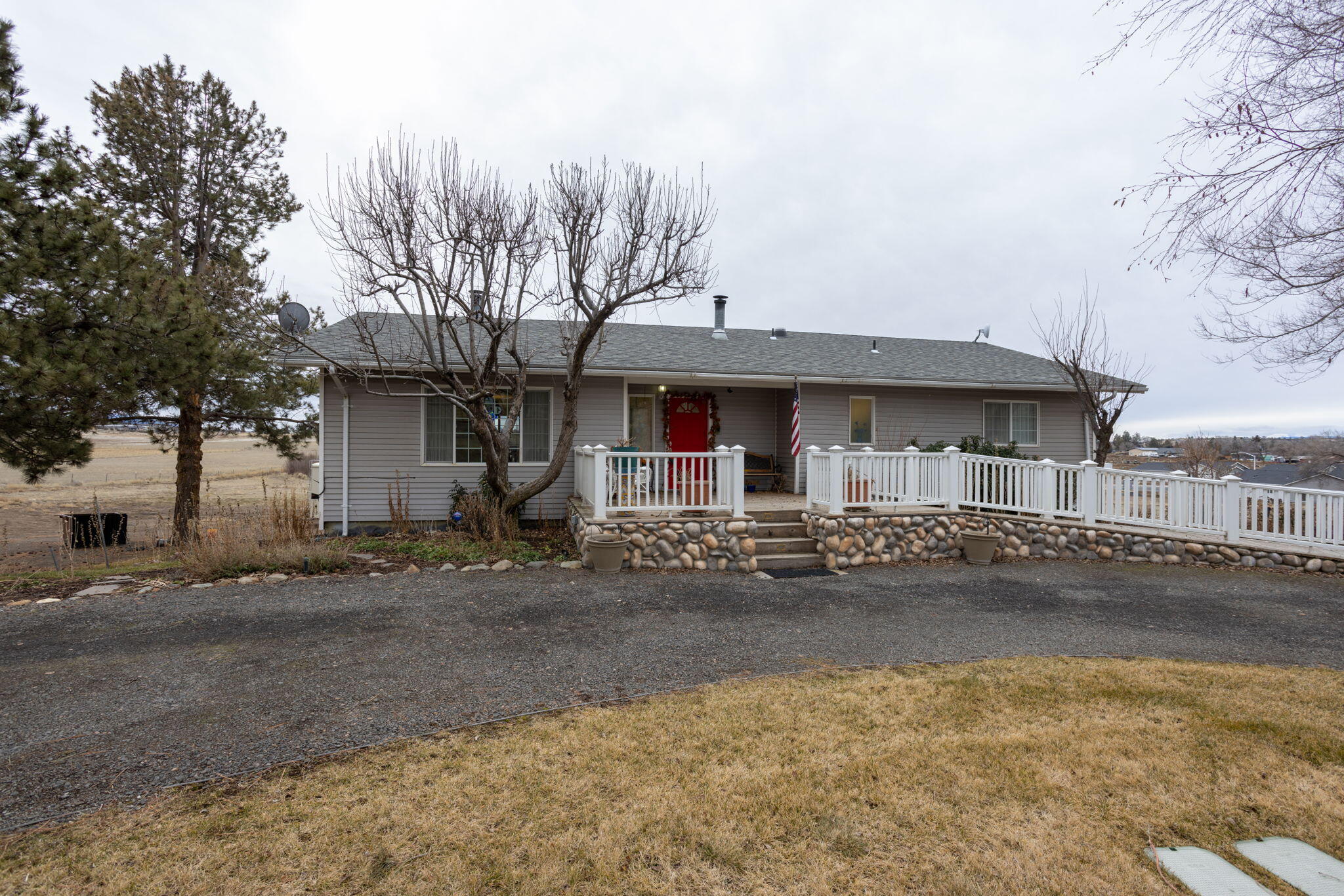 727 Northeast Loucks Road Madras, OR 97741 - Photo 1 of 36 2-web-or-mls-727 NE Loucks Road-33