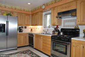 1 Tindlay Court Silver Spring, MD 20905 - Photo 12 of 30 Kitchen