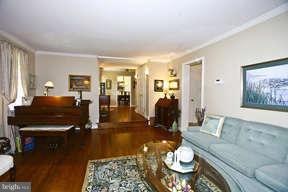 1 Tindlay Court Silver Spring, MD 20905 - Photo 5 of 30 Living Room