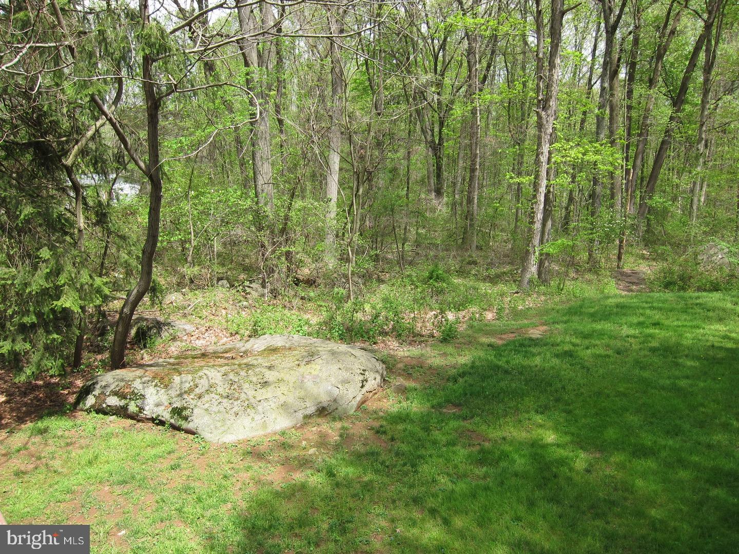 688 Rock Run Road Pottstown, PA 19465 - Photo 8 of 25 Gallery Image 8