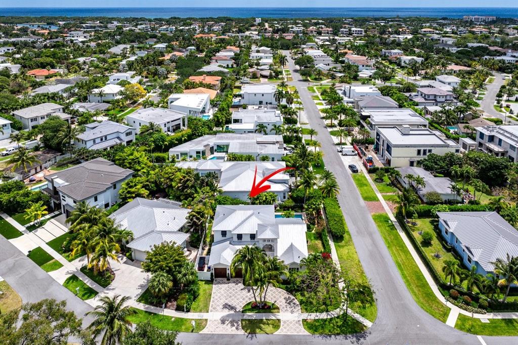 624 Northeast 3rd Avenue Boca Raton, FL 33432 - Photo 59 of 64 an aerial view of residential houses with outdoor space and street view