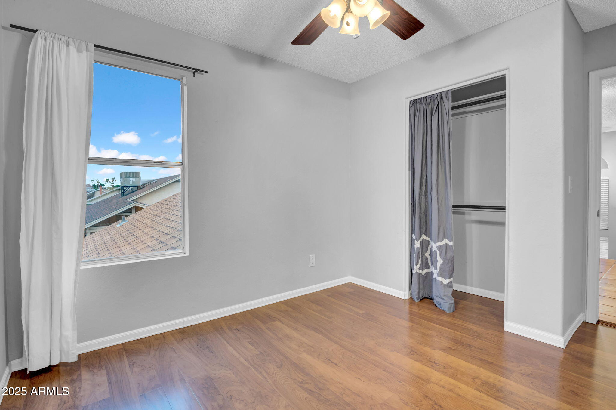 430 East Utopia Road Phoenix, AZ 85024 - Photo 21 of 38 Guest Upstairs Bedroom 2