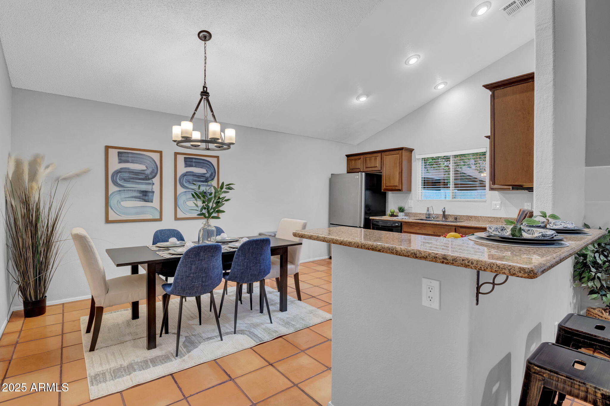 430 East Utopia Road Phoenix, AZ 85024 - Photo 6 of 38 Eat-in-Kitchen