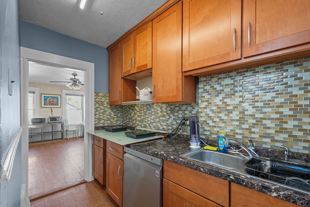 218 Joffre Avenue Woonsocket, RI 02895 - Photo 19 of 38