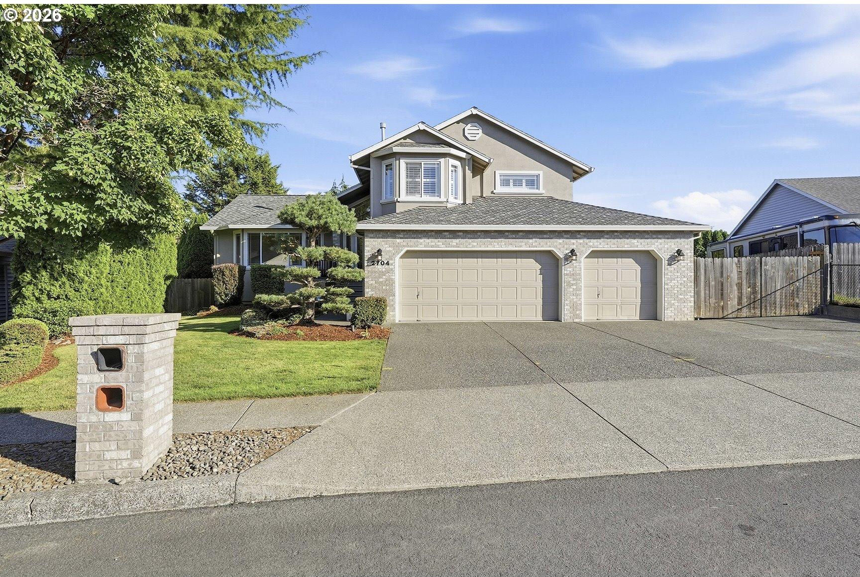 2704 Southwest Giese Loop Gresham, OR 97080 - Photo 2 of 44 Gallery Image 2