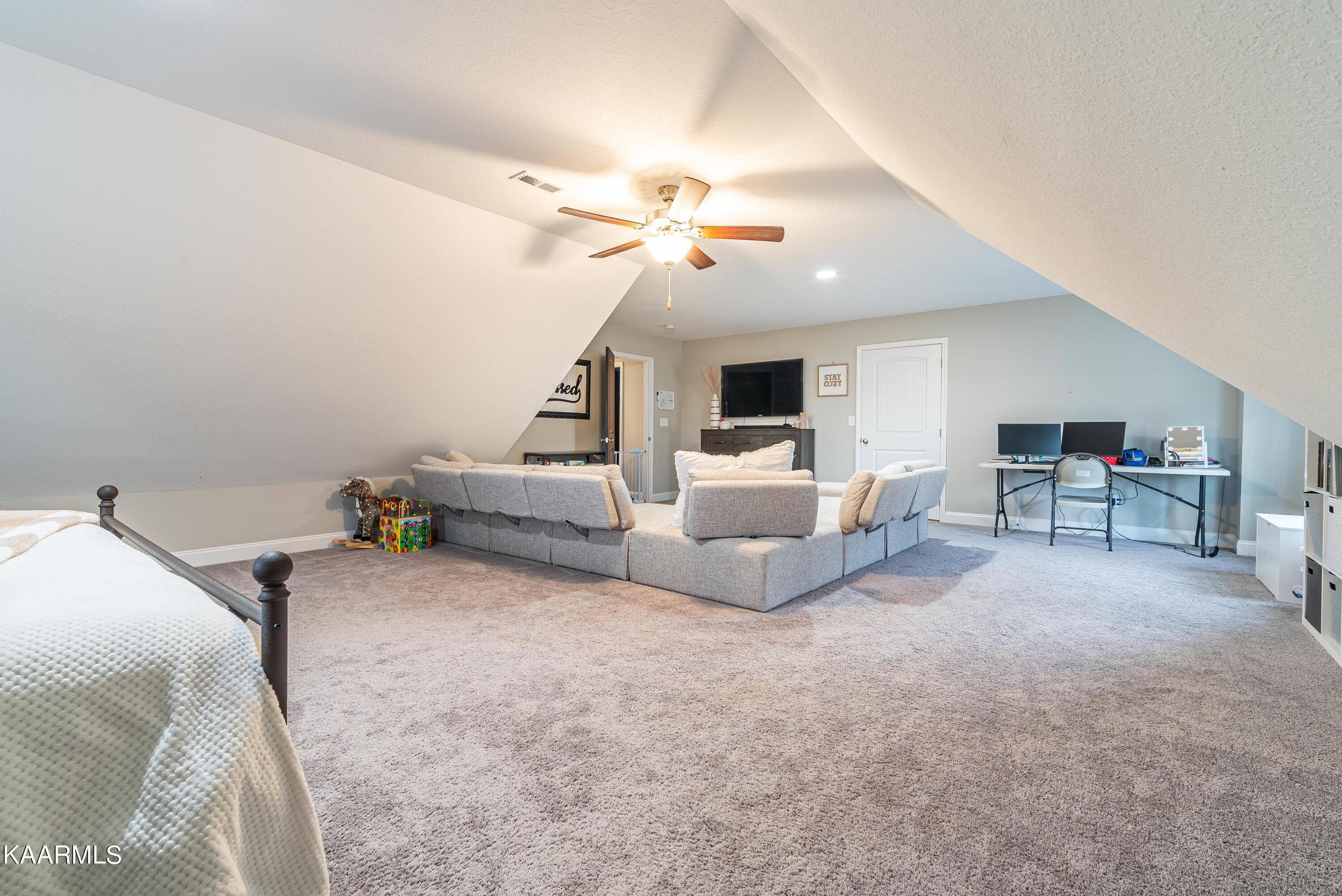 100 Mistletoeberry Road Oak Ridge, TN 37830 - Photo 24 of 36 Photo-3