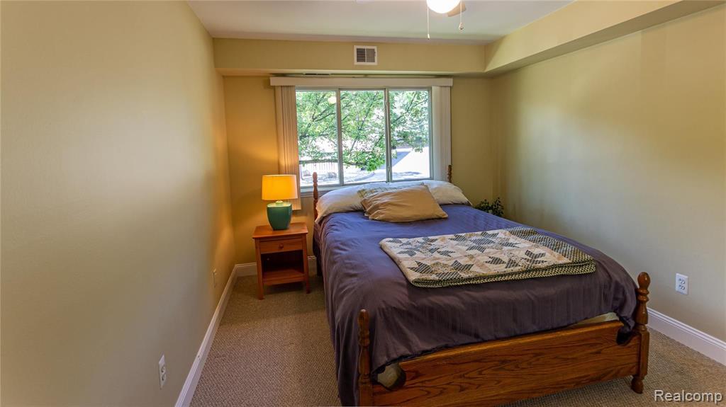 1673 Riverside Drive, Unit 4 Rochester Hills, MI 48309 - Photo 11 of 23