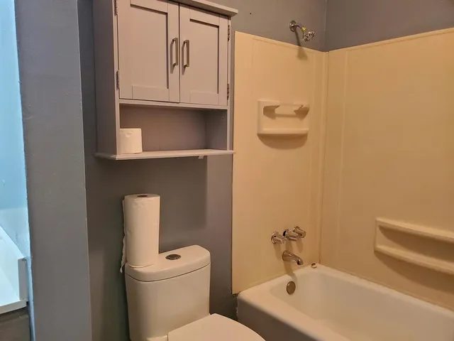 $2,350 | 2418 Adler, Middleton, WI 53562