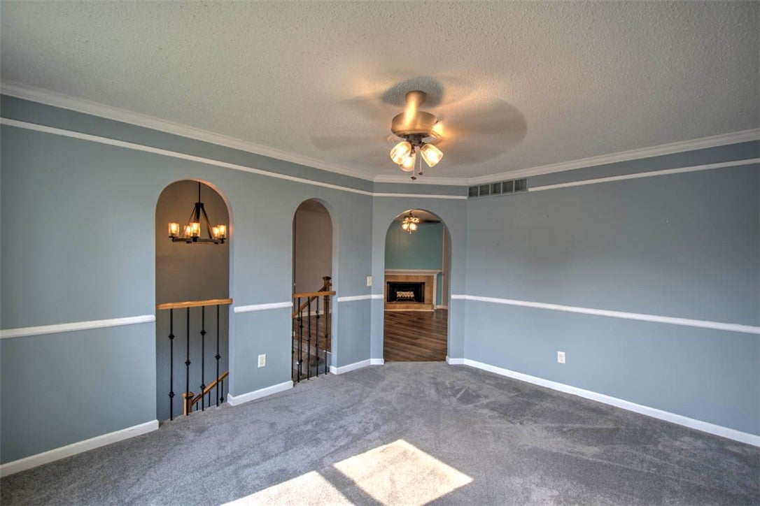 965 Jefferson Drive Decatur, IL 62521 - Photo 5 of 28 Gallery Image 5