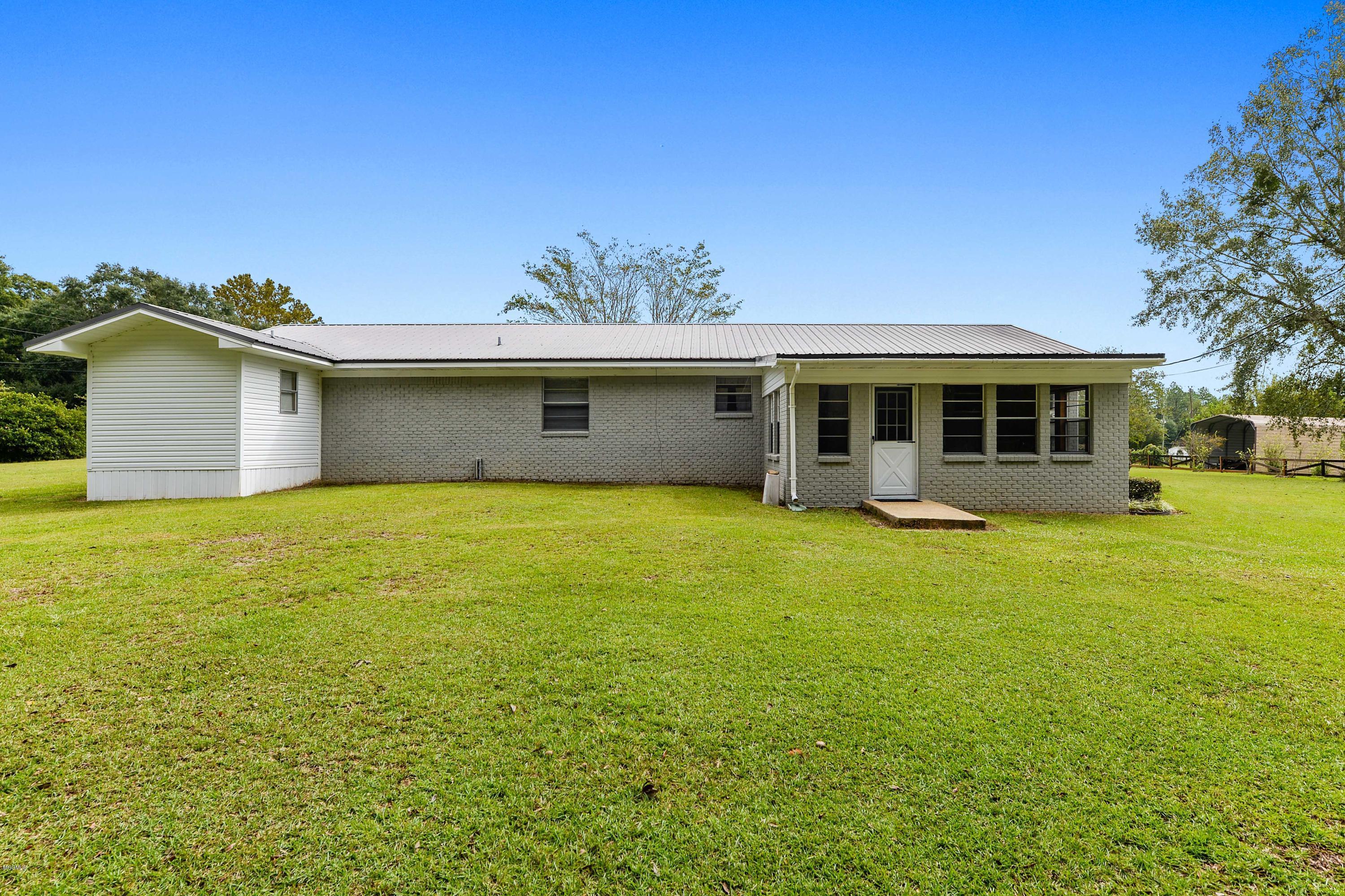 2110 Crenshaw Road Lucedale, MS 39452 - Photo 2 of 24 021