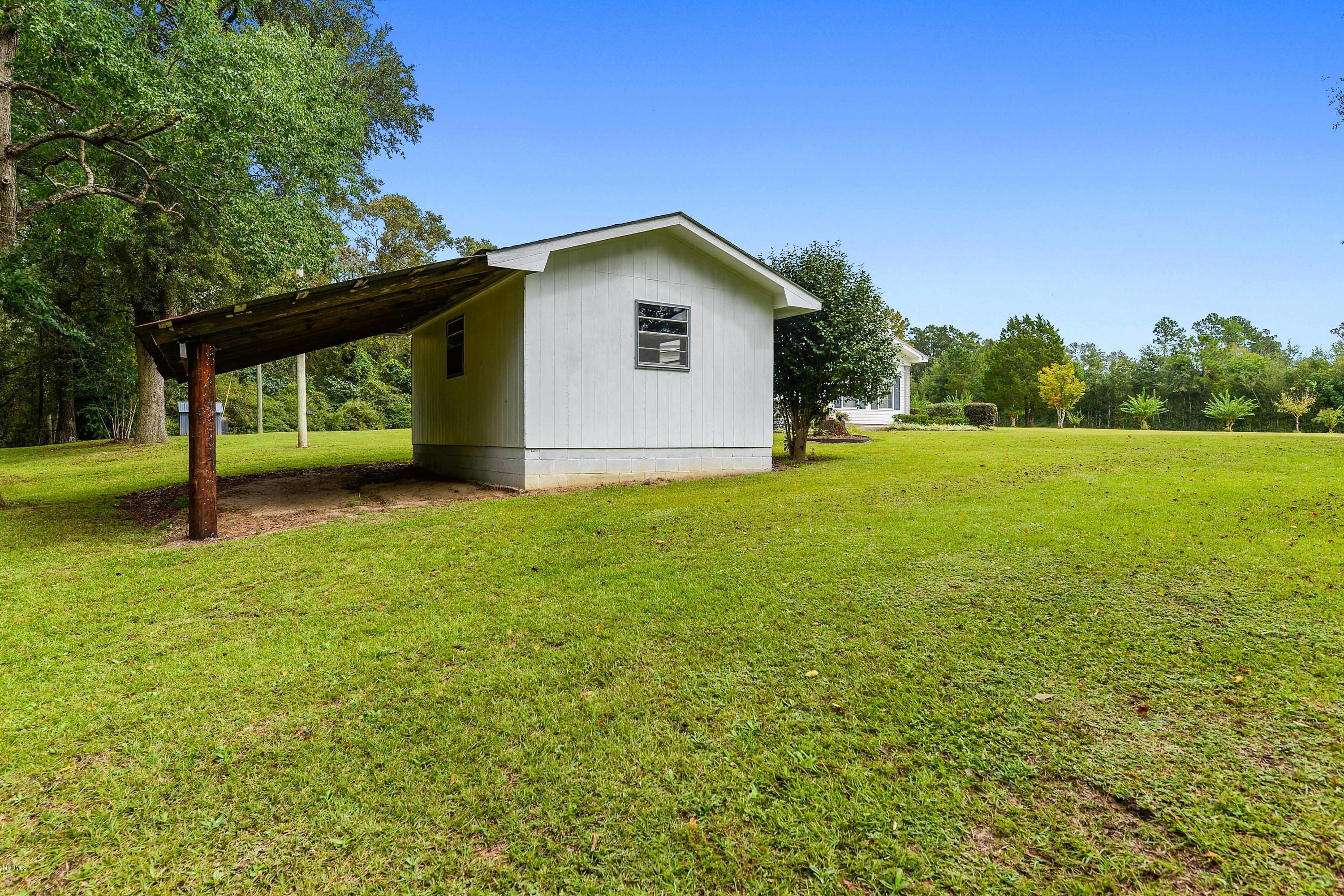 2110 Crenshaw Road Lucedale, MS 39452 - Photo 3 of 24 020