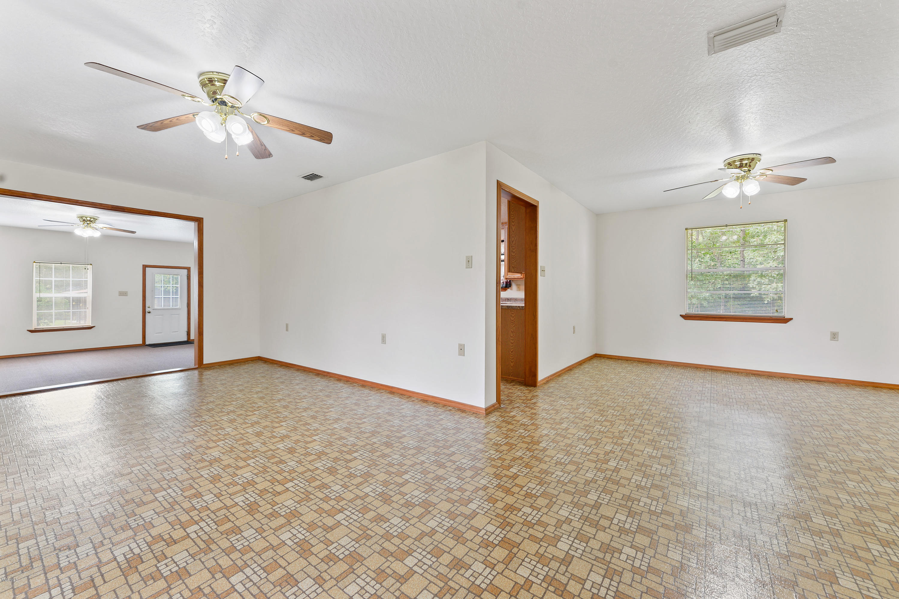 2110 Crenshaw Road Lucedale, MS 39452 - Photo 5 of 24 004