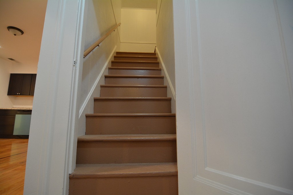 191 Pasco Road Springfield, MA 01151 - Photo 11 of 20 a view of entryway