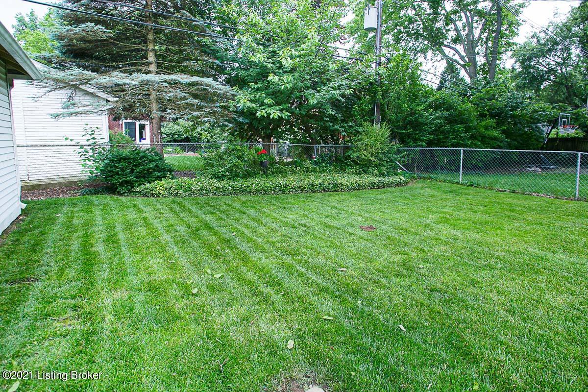 1830 Rutherford Avenue Louisville, KY 40205 - Photo 40 of 48 IMG_1486