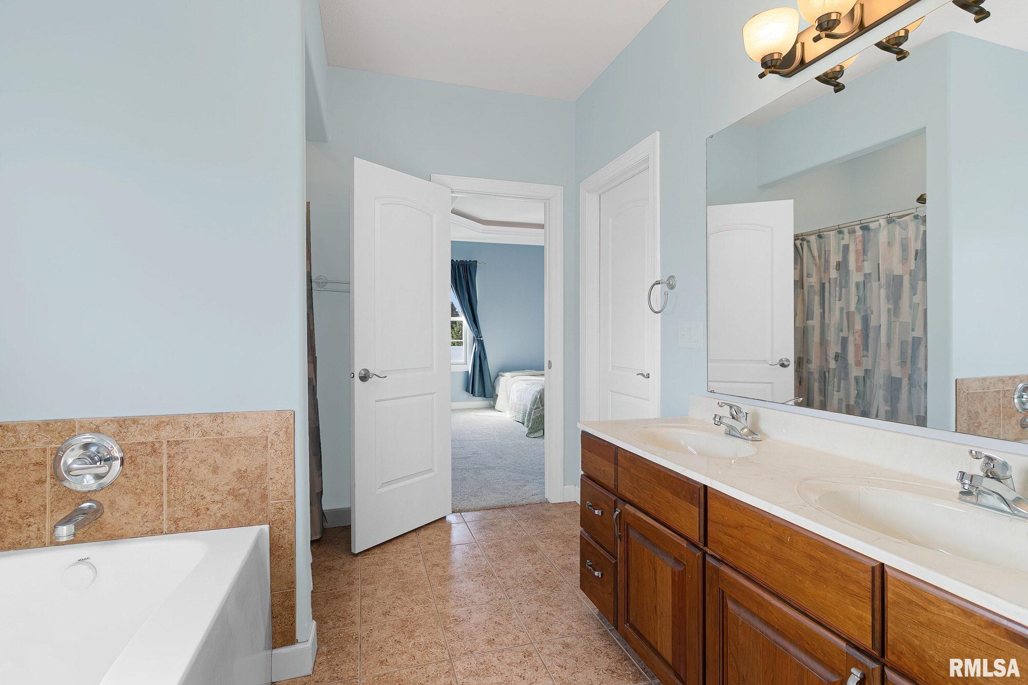 2203 Timber Ridge Drive Port Byron, IL 61275 - Photo 21 of 34 Gallery Image 21